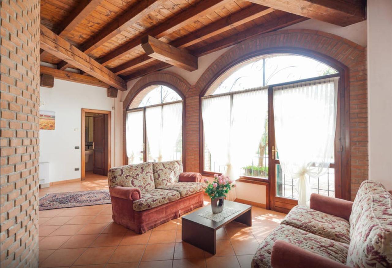 Cascina Tabachera X10 Country House Sirmione Garda Lake Pozzolengo Værelse billede